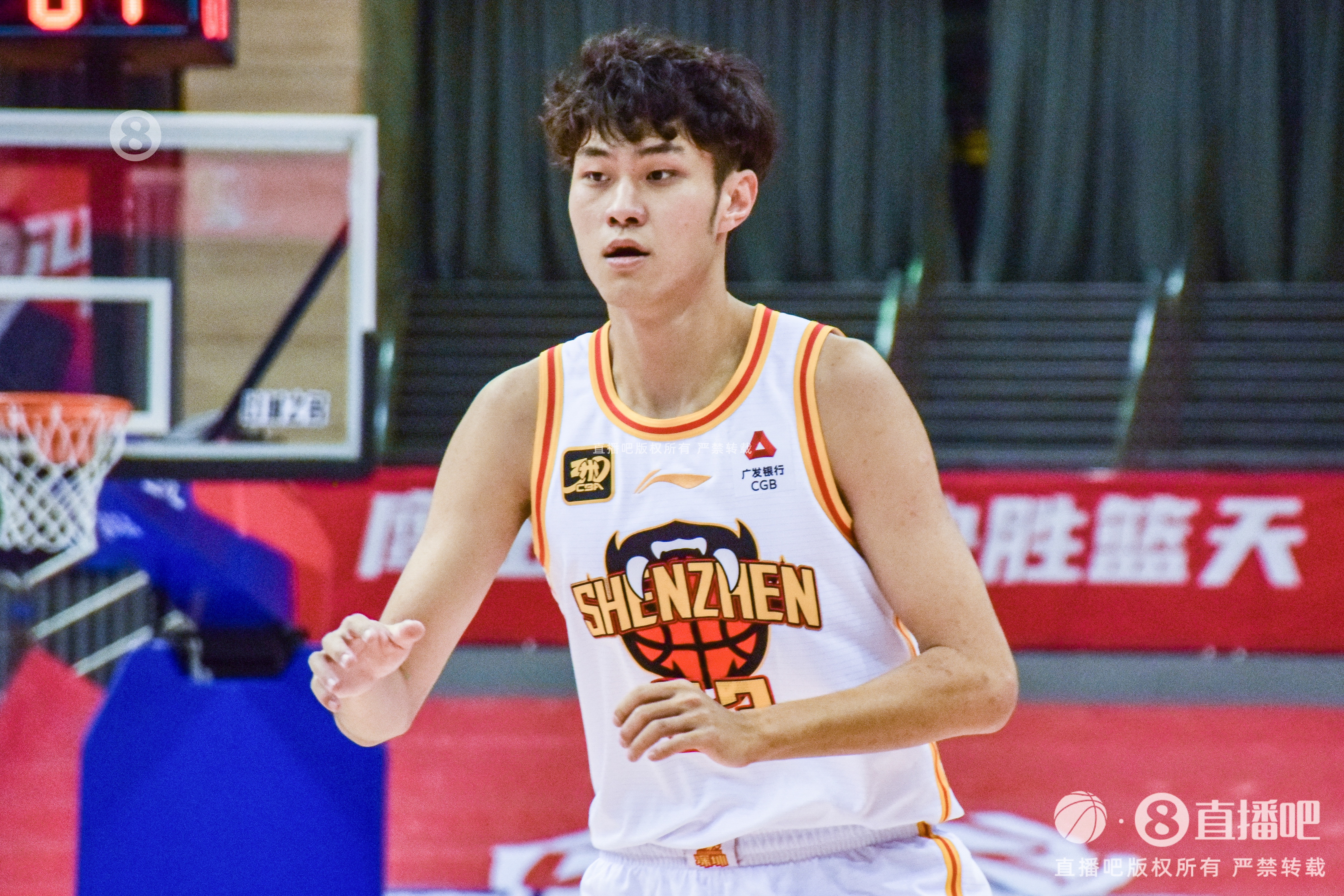 表現(xiàn)出色！王浩然14中7拿到20分3板6助2斷 正負值+30